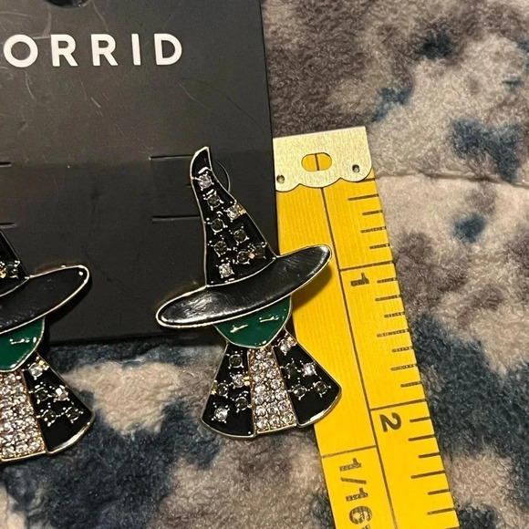 NWT Torrid Witchy Witch Halloween Earrings - Picture 5 of 5